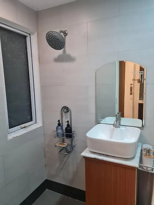 Apartment Cozy 2Br In Bgc Near Golf Course - B Fort Tb Manila