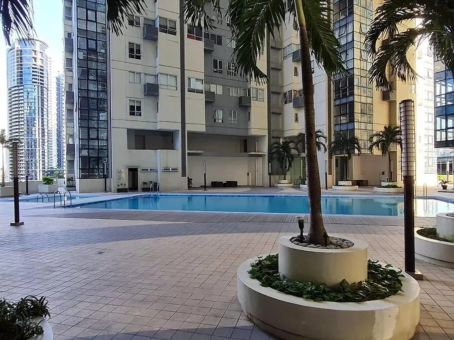 Apartment Cozy 2Br In Bgc Near Golf Course - B Fort Tb Manila